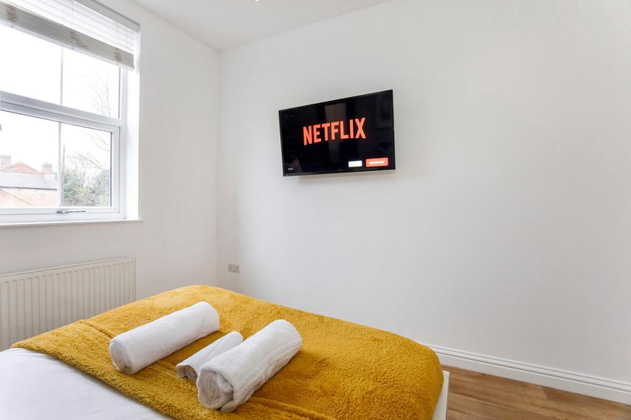 Henry Court 4 Apartemen York
