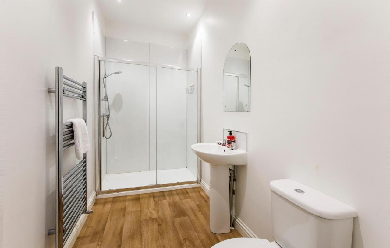 Apartemen Henry Court 4 *